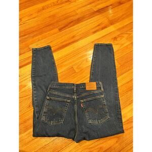 Levi’s Jeans capital E